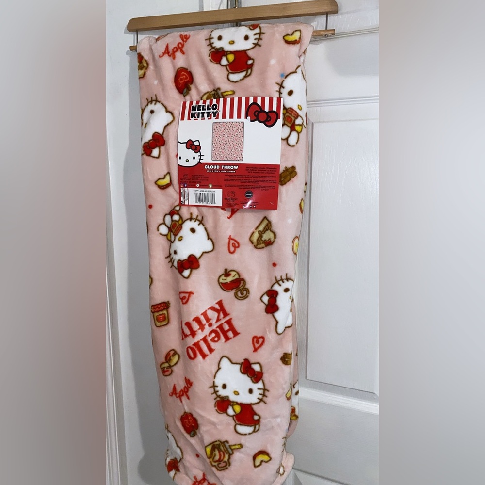 Hello Kitty Fall Blanket